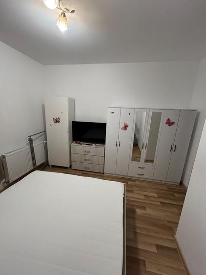 Apartament cu 2 camere decomandat în Berceni