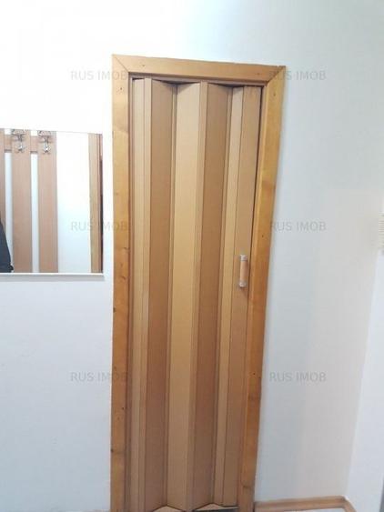 Apartament cu 2 camere semidecomandat, mobilat în Girocului