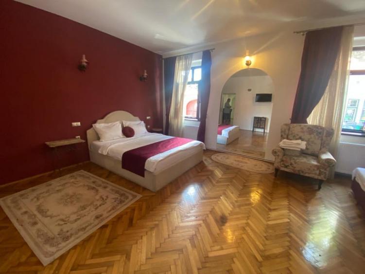 Pensiune 5 camere zona Centrul Istoric Sibiu - 2