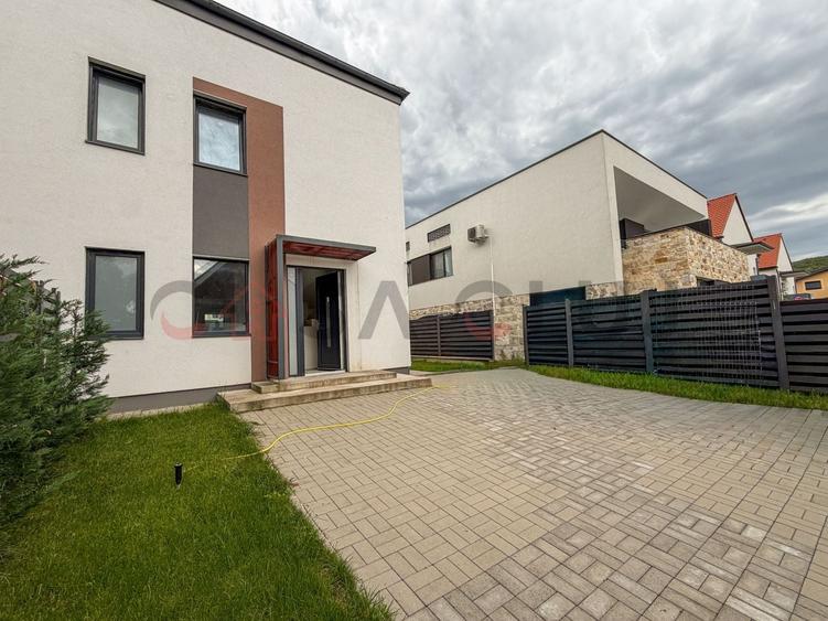 Duplex cu 4 camere cu Canalizare în Mănăștur