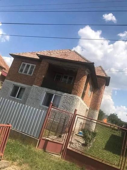 Casă cu 3 camere cu Teren 17 Mp în Marin