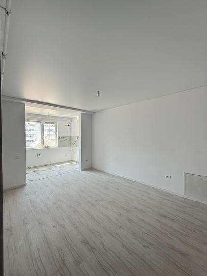 Apartament cu 2 camere semidecomandat în Militari