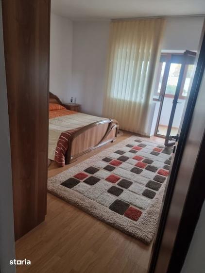 Casă cu 4 camere cu Teren 500 Mp în Central