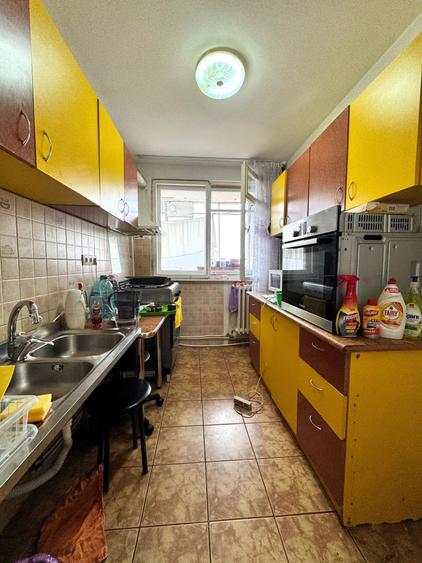 Apartament cu 3 camere decomandat în Tătărași