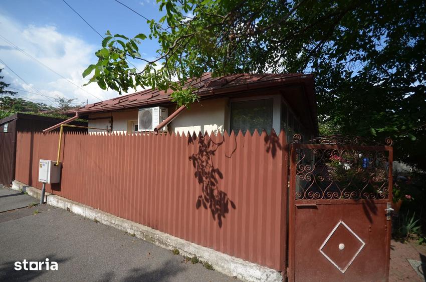 Casă cu 4 camere cu Teren 600 Mp în Andronache