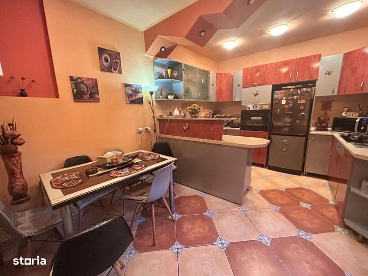 Apartament cu 4 camere, mobilat în Central