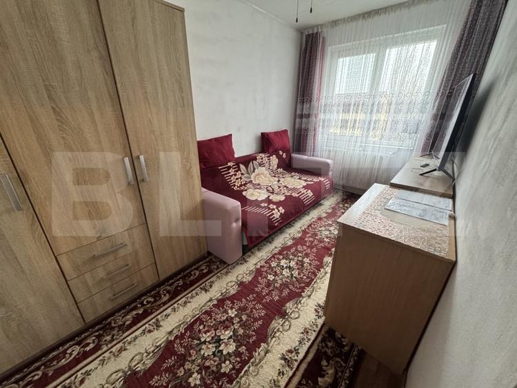 Apartament cu 3 camere semidecomandat, mobilat în Splai Bahlui