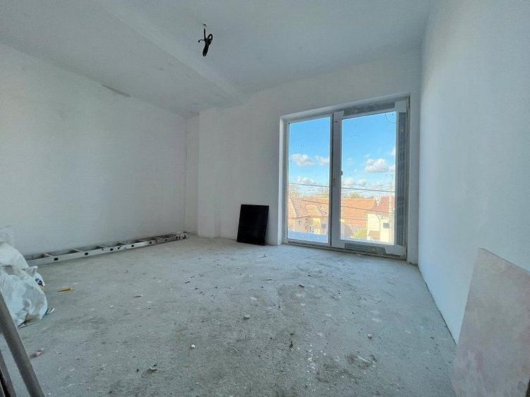 Apartament cu 3 camere decomandat în Mehala