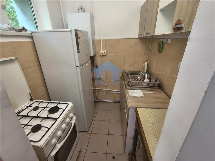 Garsonieră decomandată în Gruia