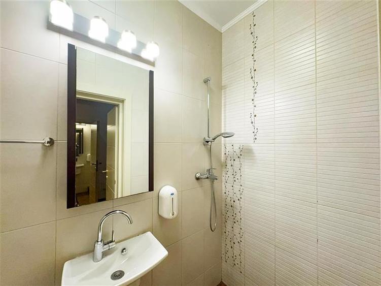 Apartament cu 4 camere decomandat, mobilat în Herăstrău