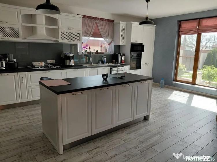 Casă cu 4 camere cu Teren 800 Mp în Șendreni