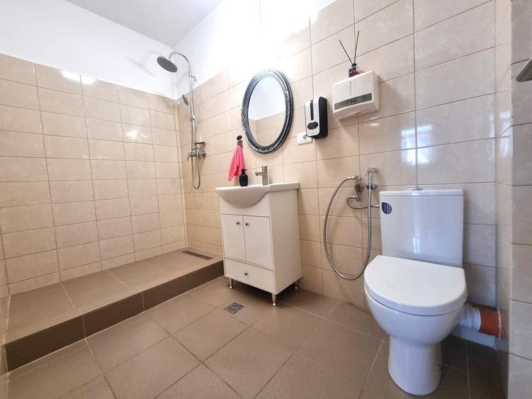 Garsonieră decomandată în Apărătorii Patriei