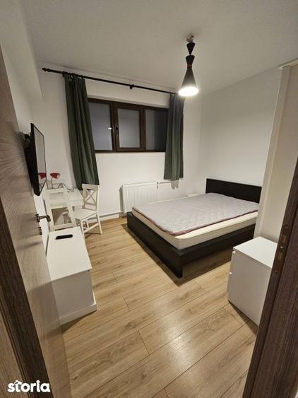 Apartament cu 3 camere decomandat, mobilat în Pajura