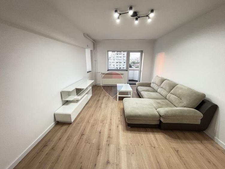 Apartament cu 2 camere decomandat, mobilat în P-ța Alba Iulia