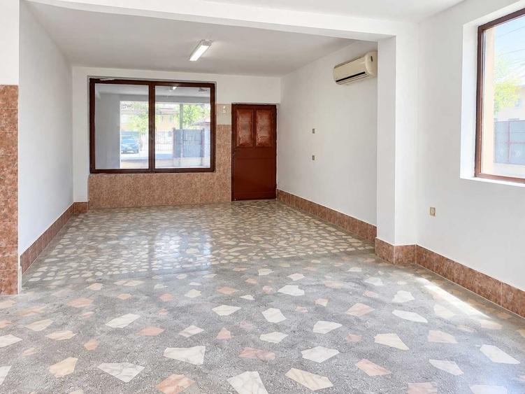 Spațiu comercial, de 50 mp, în Rafov