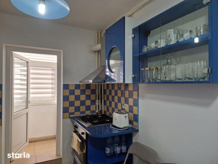 Apartament cu 3 camere decomandat în Peneș Curcanul