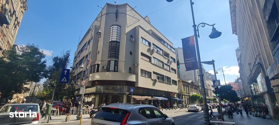 Apartament cu 4 camere în Romană