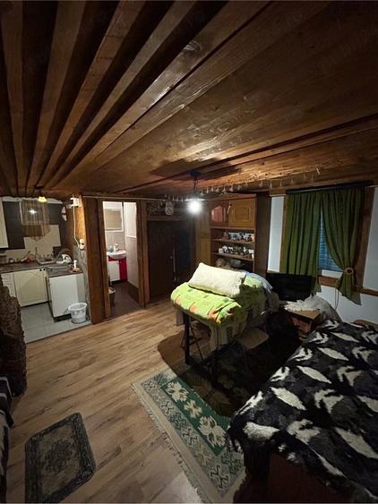 Casă cu Teren 460 Mp în Varnița
