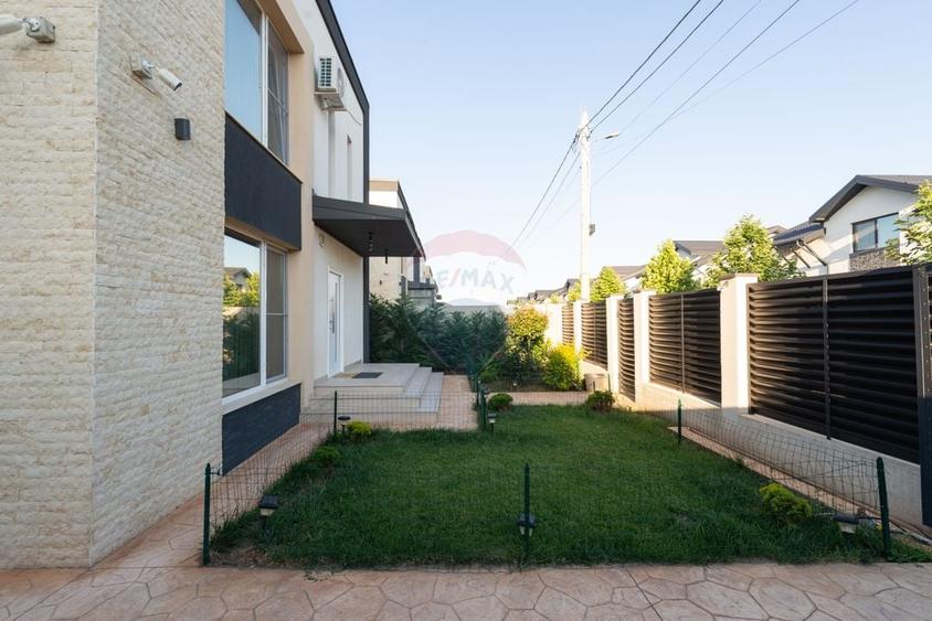 Casă individuală cu 4 camere cu Teren 388 Mp în Nord
