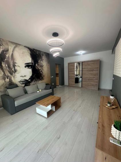 Apartament cu 2 camere decomandat în Rediu