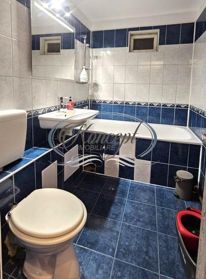 Apartament cu 3 camere decomandat, mobilat în Între Lacuri