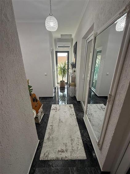 Duplex cu 5 camere cu Teren 200 Mp în Central
