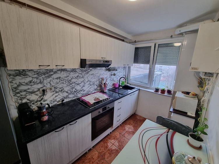 Central-apartament 2 camere cu gaze - 14