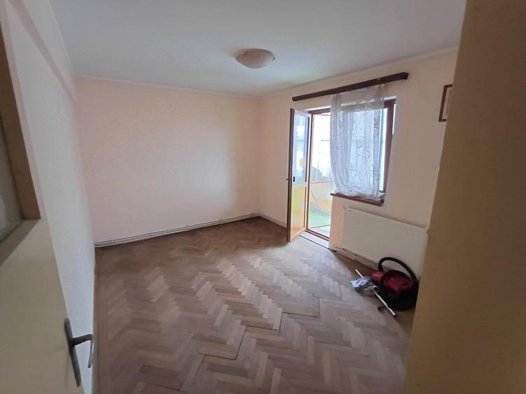 Apartament cu 2 camere decomandat în Calea Galați