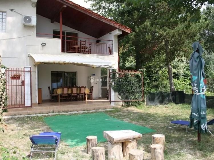 Casă cu 4 camere în Central