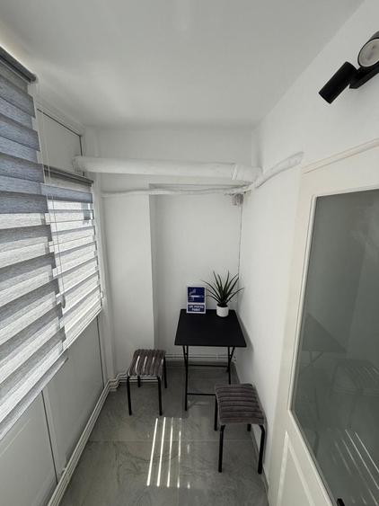 Apartament cu 2 camere decomandat în 1 Mai