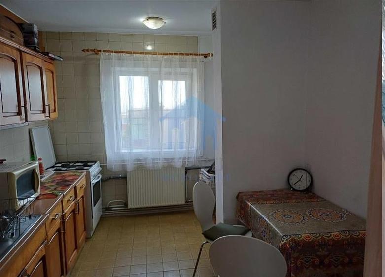 Apartament cu 3 camere decomandat în Zorilor