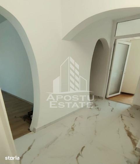 Apartament cu 3 camere decomandat în Micălaca