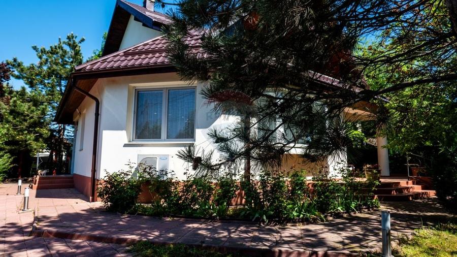 Casă individuală cu 5 camere cu Teren 530 Mp în Săftica
