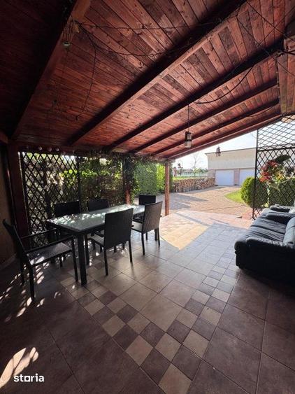 Casă cu 6 camere cu Teren 2500 Mp în Siret