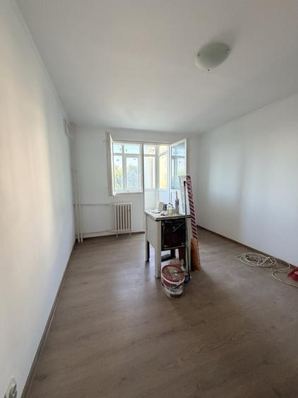 Apartament cu 2 camere semidecomandat în Progresul