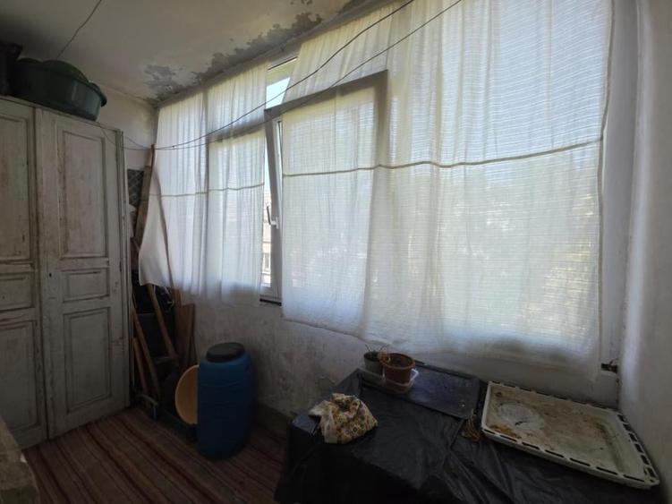 Apartament cu 3 camere în Drumul Taberei
