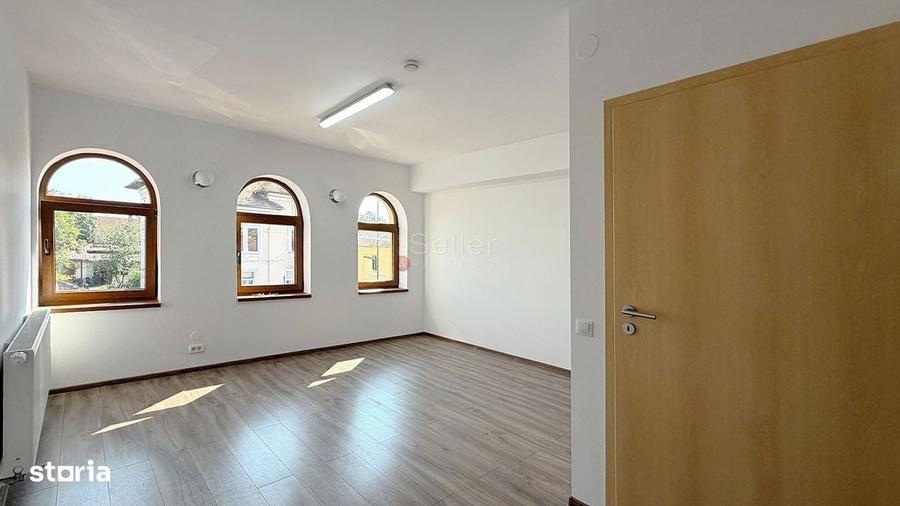 Spațiu comercial, de 355 mp, în Centrul Istoric