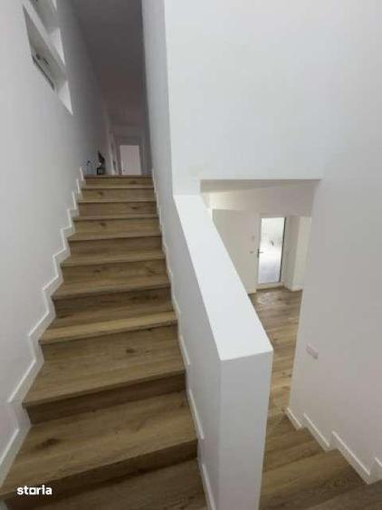 Casă cu 4 camere cu Teren 200 Mp în Valea Rosie