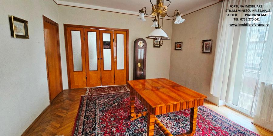 Casă cu 4 camere cu Canalizare în Central