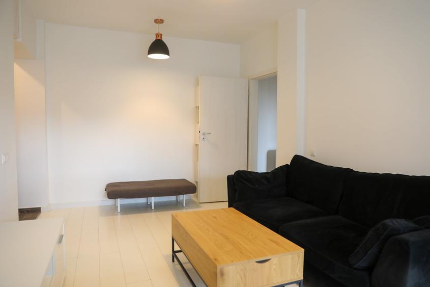Apartament cu 2 camere semidecomandat în Păcii