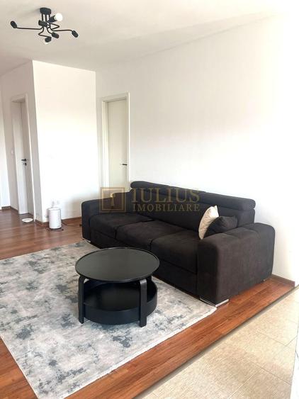 Apartament cu 3 camere decomandat, mobilat în Torontalului