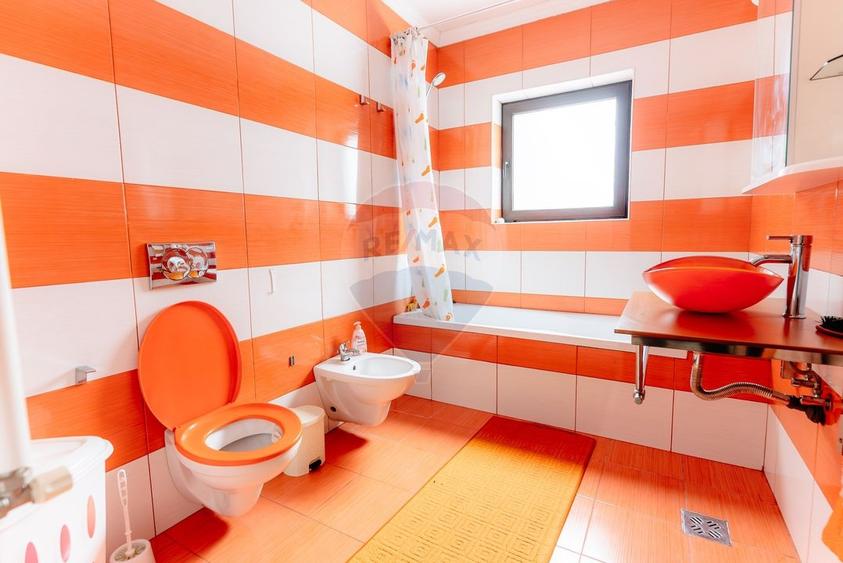 Casă individuală cu 5 camere cu Teren 1240 Mp în Băbana