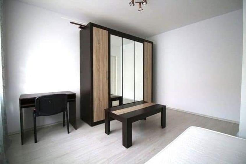 Apartament cu 2 camere decomandat în Exterior Vest