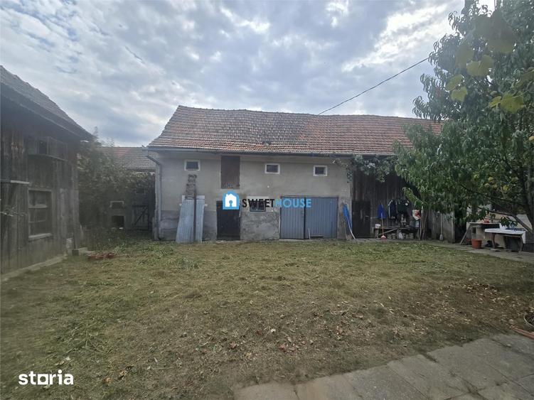 Casă cu 3 camere cu Teren 1100 Mp în Mândra
