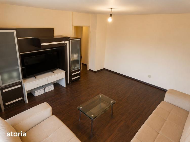 Apartament cu 3 camere decomandat, mobilat în Bucovina