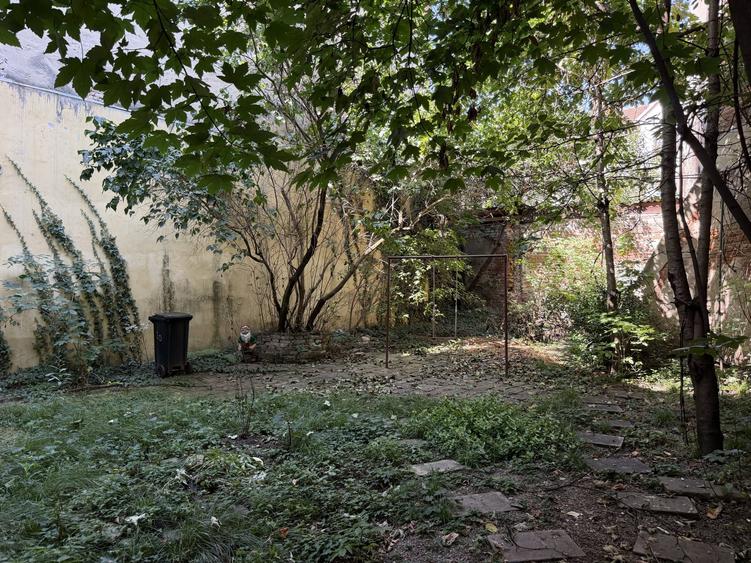 Apartament cu 3 camere decomandat, mobilat în Ultracentral