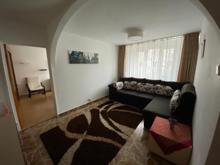Apartament cu 2 camere decomandat, mobilat în Drumul Taberei
