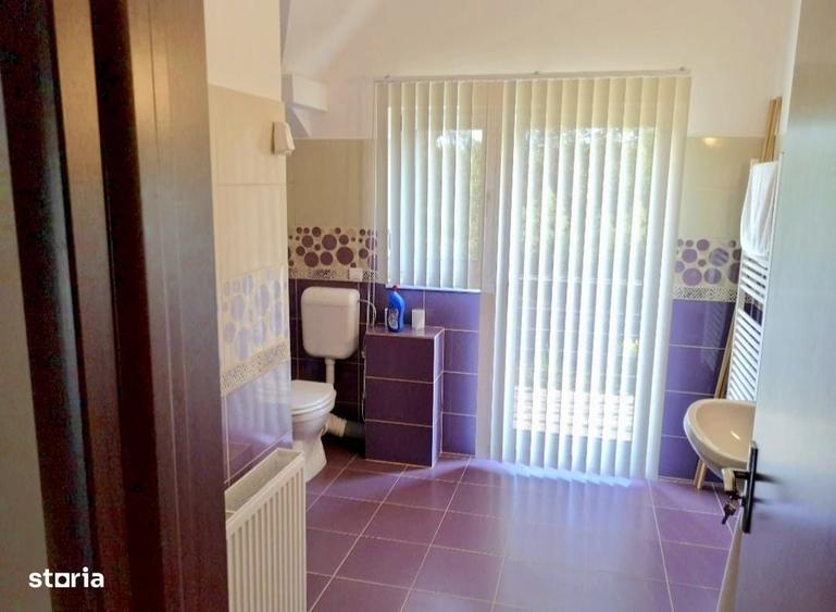 Casă cu 4 camere în Golești