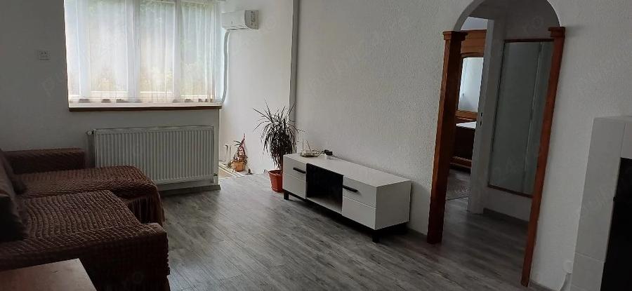 Inchiriez apartament 2 camere - 3