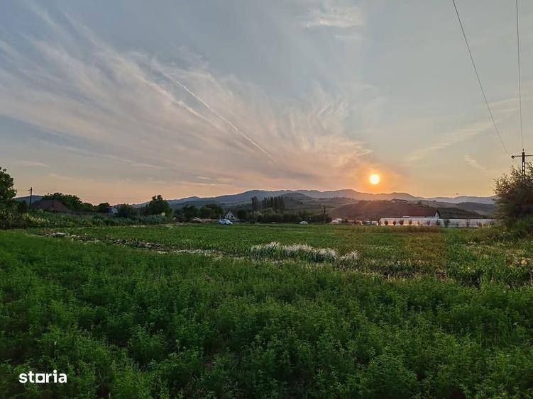 Teren de 1100 mp, în Ighiu